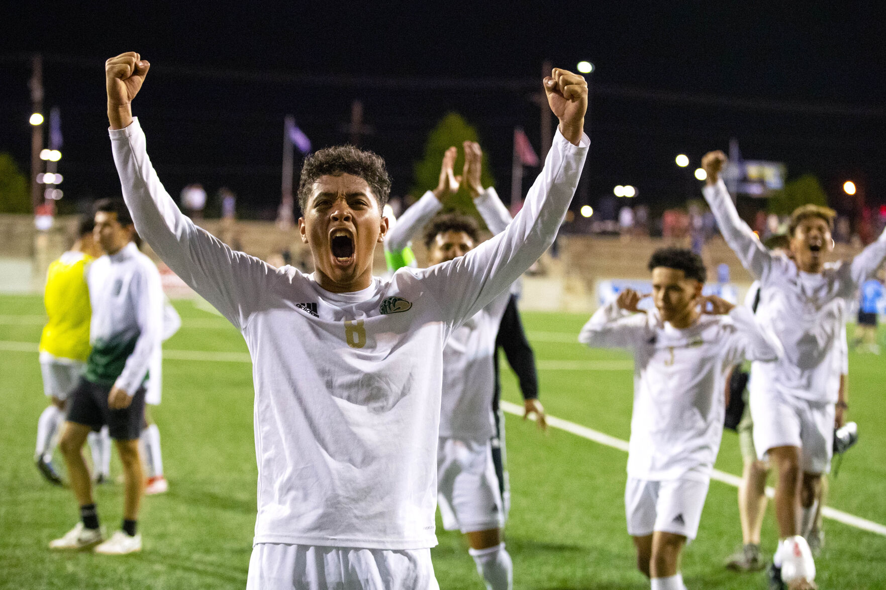 051122-owh-spo-statesoccer-em12.jpg